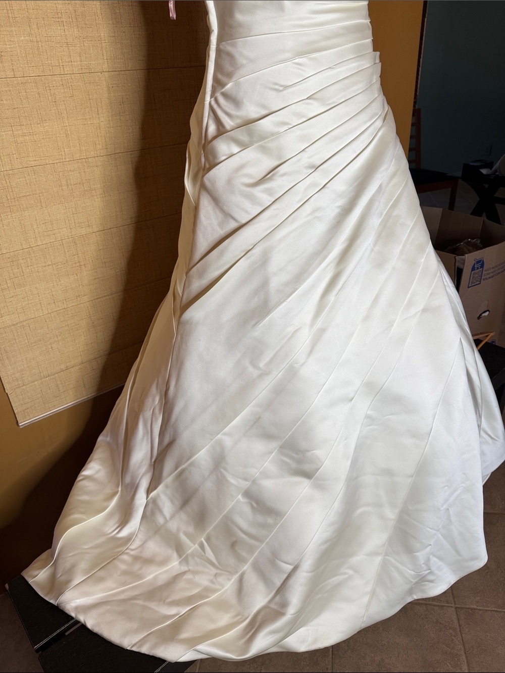 Eden Bridals Ivory Strapless Wedding Gown Size 10 Beaded Sweetheart Neckline - Picture 6 of 16